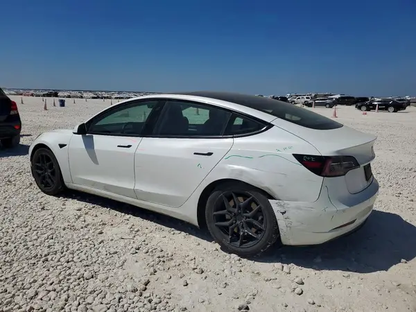 5YJ3E1EAXMF095096 2021 TESLA MODEL 3 - Image 2