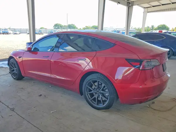 5YJ3E1EAXMF097060 2021 TESLA MODEL 3 - Image 2