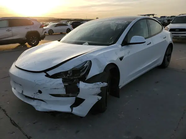 5YJ3E1EAXMF097737 2021 TESLA MODEL 3 - Image 1