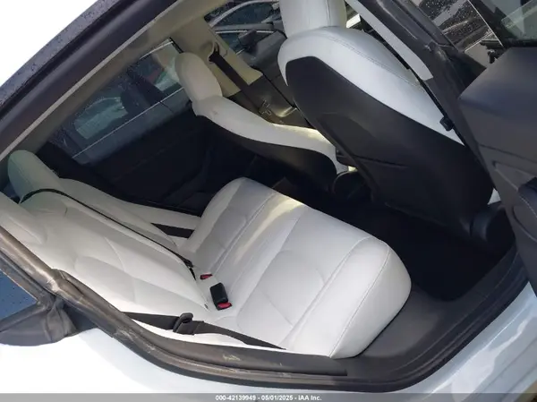 5YJ3E1EAXMF099245 2021 TESLA MODEL 3 - Image 8
