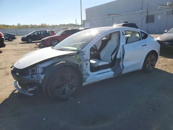 5YJ3E1EAXMF099388 2021 TESLA MODEL 3 - Image 1