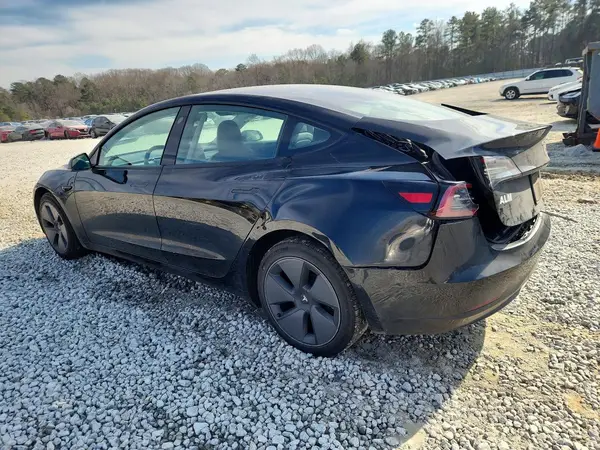 5YJ3E1EAXMF848500 2021 TESLA MODEL 3 - Image 2