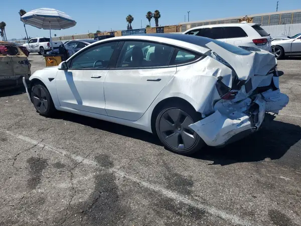 5YJ3E1EAXMF852000 2021 TESLA MODEL 3 - Image 2