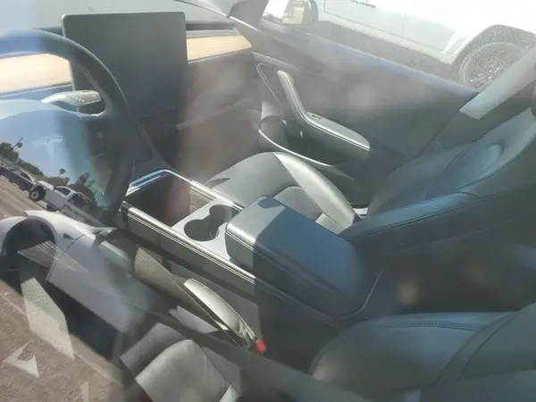 5YJ3E1EAXMF852000 2021 TESLA MODEL 3 - Image 8