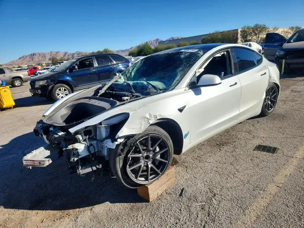 5YJ3E1EAXMF868469 2021 TESLA MODEL 3 - Image 1
