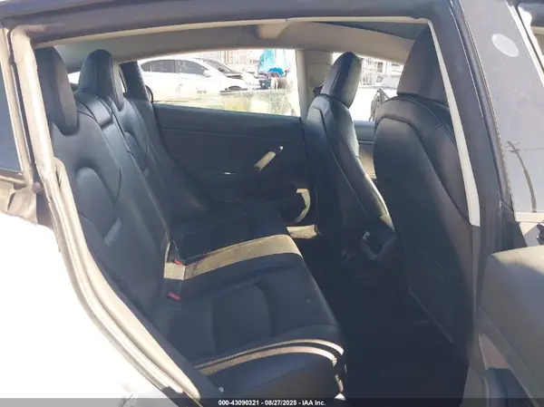5YJ3E1EAXMF870304 2021 TESLA MODEL 3 - Image 8