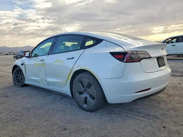 5YJ3E1EAXMF871033 2021 TESLA MODEL 3 - Image 2
