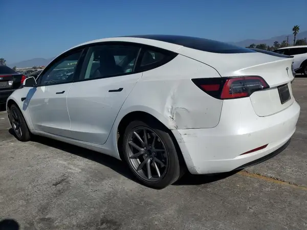 5YJ3E1EAXMF871162 2021 TESLA MODEL 3 - Image 2