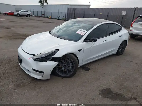 5YJ3E1EAXMF873980 2021 TESLA MODEL 3 - Image 2