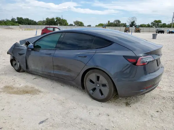 5YJ3E1EAXMF875292 2021 TESLA MODEL 3 - Image 2
