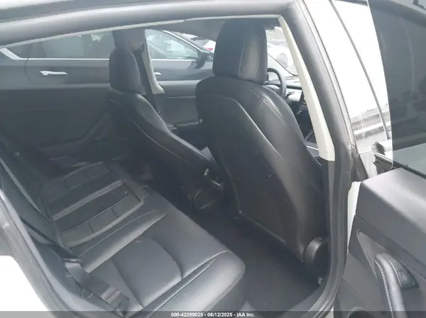 5YJ3E1EAXMF876961 2021 TESLA MODEL 3 - Image 8