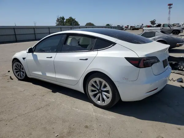 5YJ3E1EAXMF879259 2021 TESLA MODEL 3 - Image 2