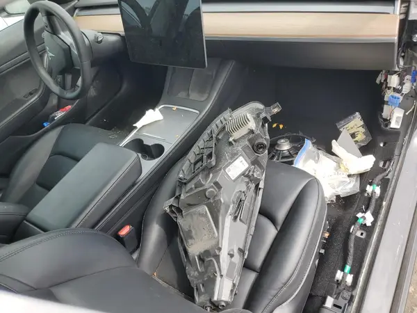 5YJ3E1EAXMF907075 2021 TESLA MODEL 3 - Image 8