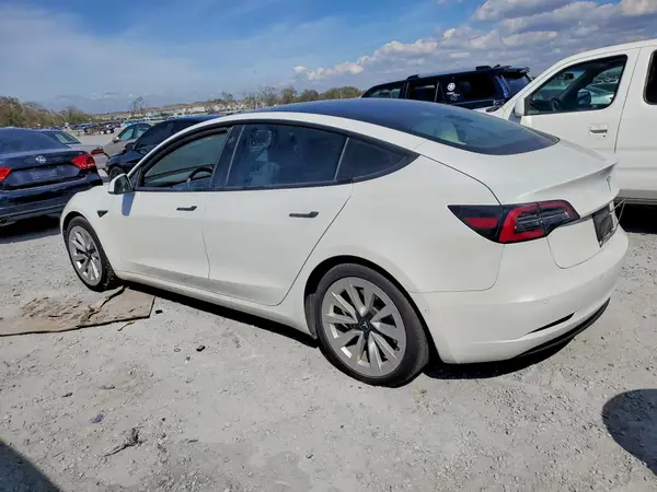 5YJ3E1EAXMF908775 2021 TESLA MODEL 3 - Image 2