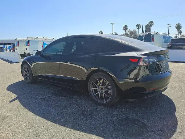 5YJ3E1EAXMF919629 2021 TESLA MODEL 3 - Image 2
