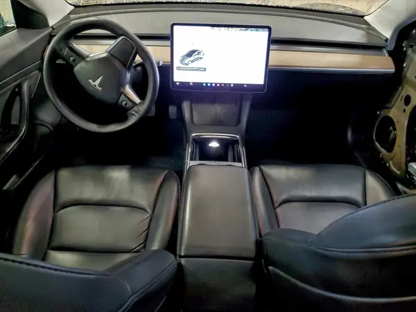 5YJ3E1EAXMF922143 2021 TESLA MODEL 3 - Image 8