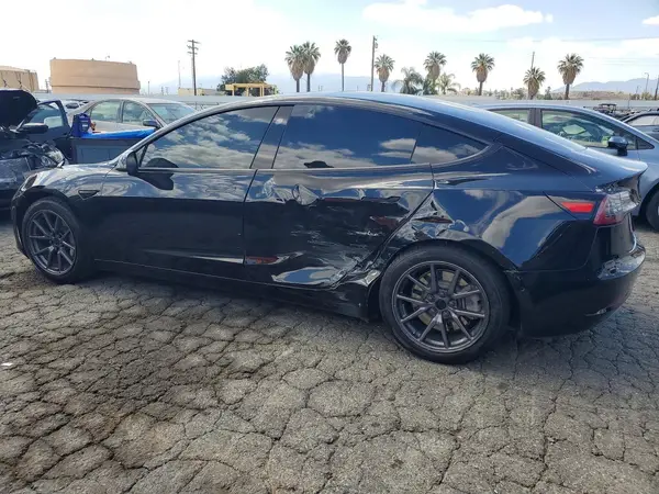 5YJ3E1EAXMF943011 2021 TESLA MODEL 3 - Image 2