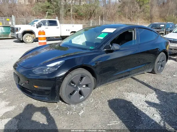 5YJ3E1EAXMF955496 2021 TESLA MODEL 3 - Image 2