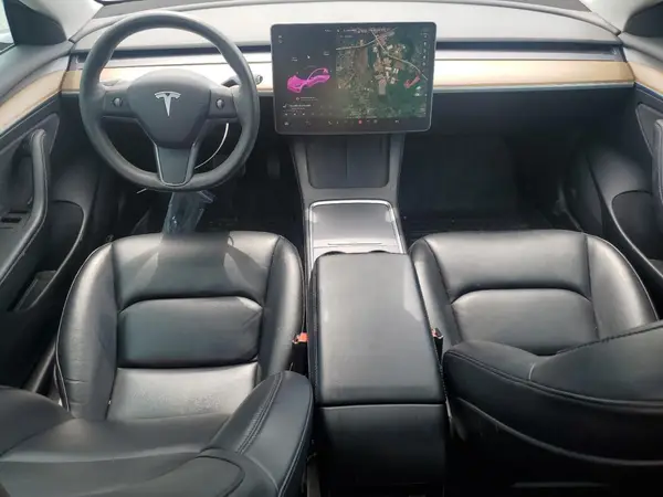 5YJ3E1EAXMF973450 2021 TESLA MODEL 3 - Image 8