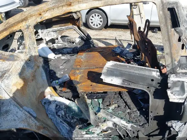 5YJ3E1EAXMF976316 2021 TESLA MODEL 3 - Image 8