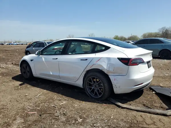 5YJ3E1EAXMF977983 2021 TESLA MODEL 3 - Image 2