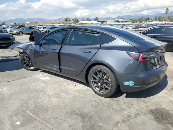 5YJ3E1EAXMF978003 2021 TESLA MODEL 3 - Image 2