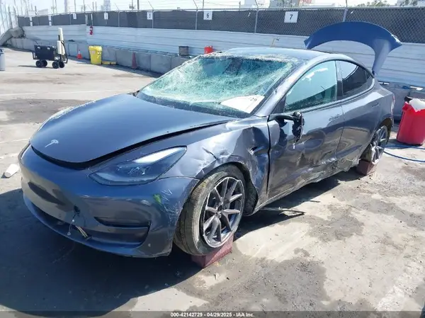 5YJ3E1EAXMF982441 2021 TESLA MODEL 3 - Image 2