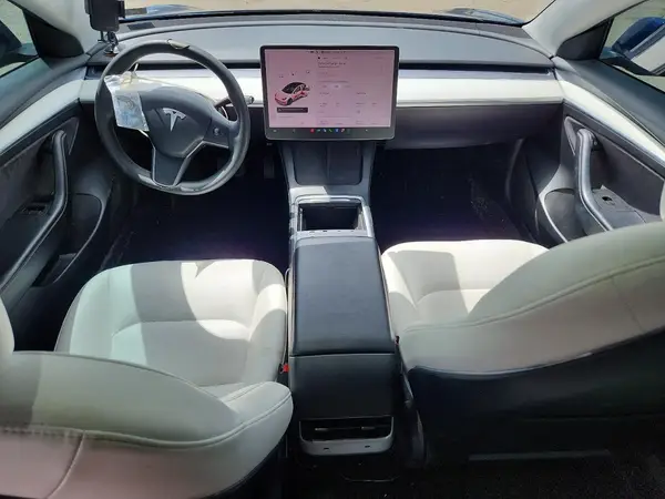 5YJ3E1EAXMF982875 2021 TESLA MODEL 3 - Image 8