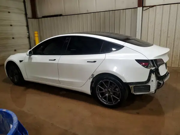 5YJ3E1EAXMF982987 2021 TESLA MODEL 3 - Image 2