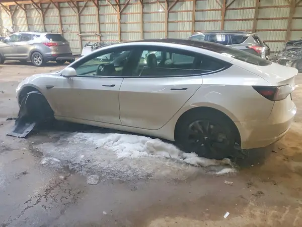 5YJ3E1EAXMF985923 2021 TESLA MODEL 3 - Image 2