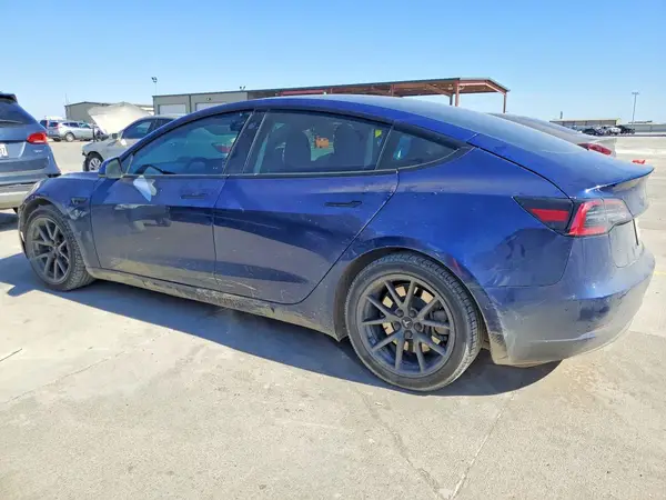 5YJ3E1EAXMF986957 2021 TESLA MODEL 3 - Image 2