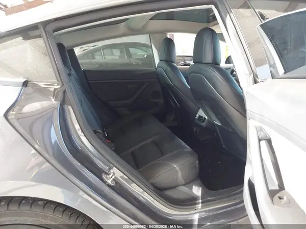 5YJ3E1EAXMF987185 2021 TESLA MODEL 3 - Image 8