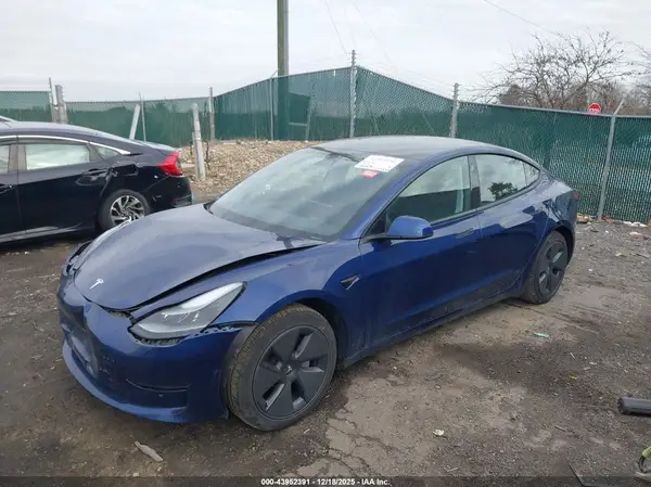 5YJ3E1EAXMF991155 2021 TESLA MODEL 3 - Image 2