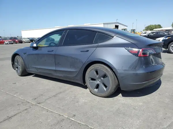 5YJ3E1EAXMF996601 2021 TESLA MODEL 3 - Image 2