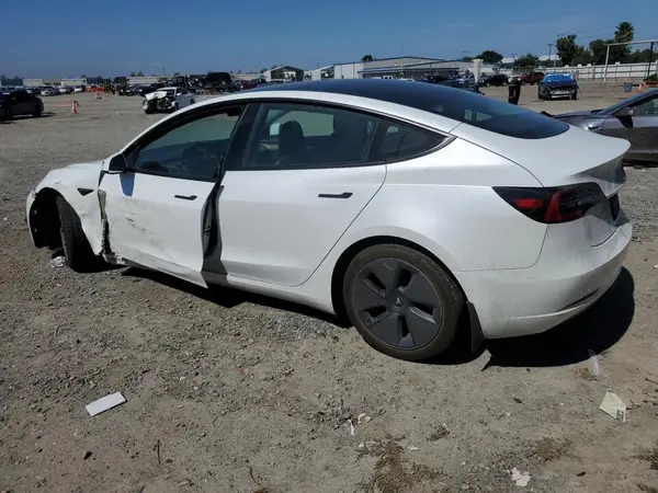 5YJ3E1EAXMF996680 2021 TESLA MODEL 3 - Image 2