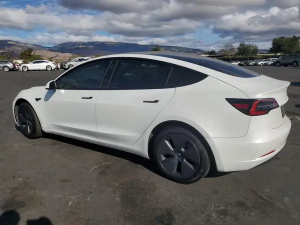 5YJ3E1EAXNF112691 2022 TESLA MODEL 3 - Image 2