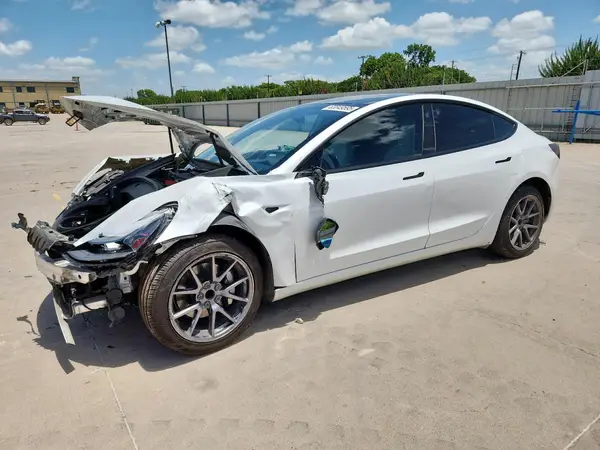 5YJ3E1EAXNF121570 2022 TESLA MODEL 3 - Image 1