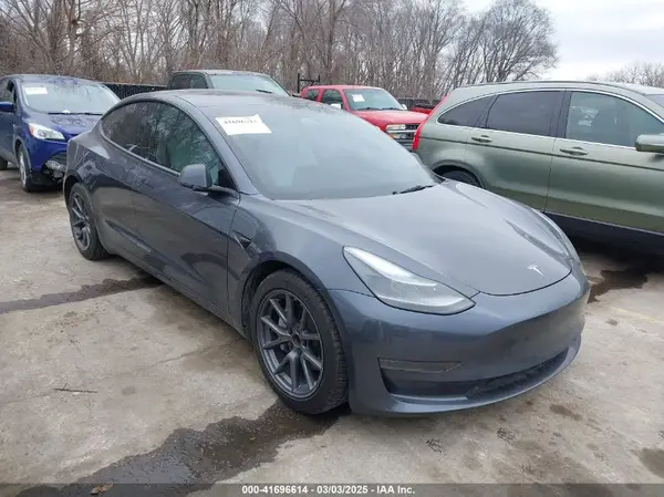 5YJ3E1EAXNF125084 2022 TESLA MODEL 3 - Image 1