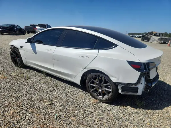 5YJ3E1EAXNF127787 2022 TESLA MODEL 3 - Image 2