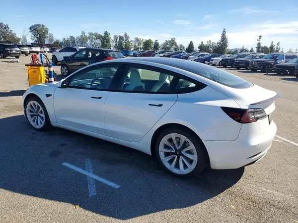5YJ3E1EAXNF154679 2022 TESLA MODEL 3 - Image 2