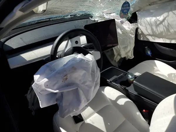 5YJ3E1EAXNF155010 2022 TESLA MODEL 3 - Image 8