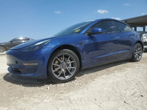 5YJ3E1EAXNF188721 2022 TESLA MODEL 3 - Image 1