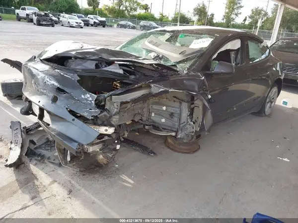 5YJ3E1EAXNF190808 2022 TESLA MODEL 3 - Image 2