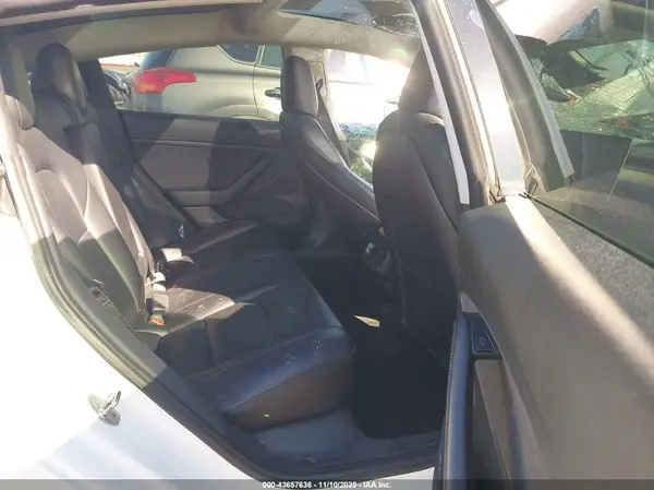 5YJ3E1EAXNF191151 2022 TESLA MODEL 3 - Image 8