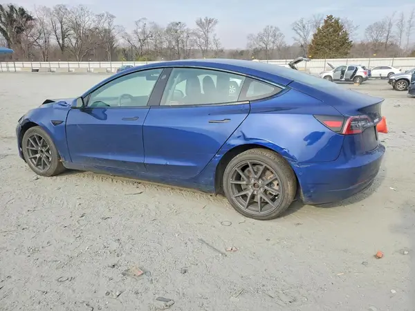 5YJ3E1EAXNF191215 2022 TESLA MODEL 3 - Image 2