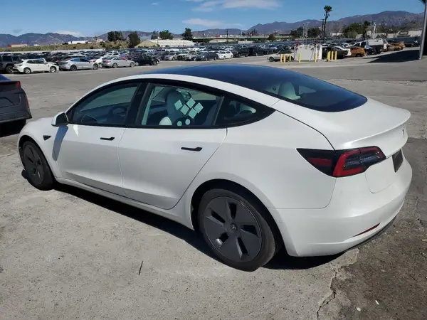 5YJ3E1EAXNF203914 2022 TESLA MODEL 3 - Image 2