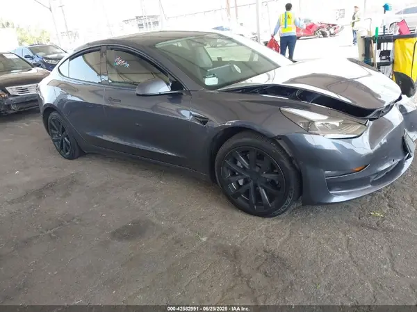 5YJ3E1EAXNF212578 2022 TESLA MODEL 3 - Image 1