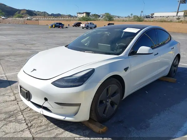 5YJ3E1EAXNF245676 2022 TESLA MODEL 3 - Image 2