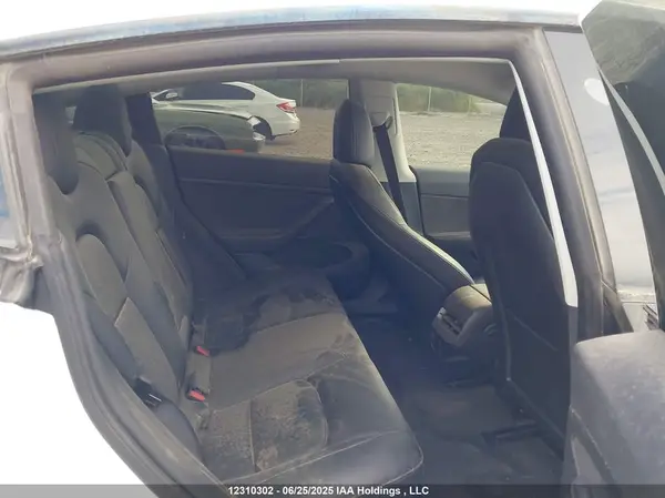 5YJ3E1EAXNF250246 2022 TESLA MODEL 3 - Image 8