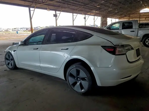 5YJ3E1EAXNF254300 2022 TESLA MODEL 3 - Image 2